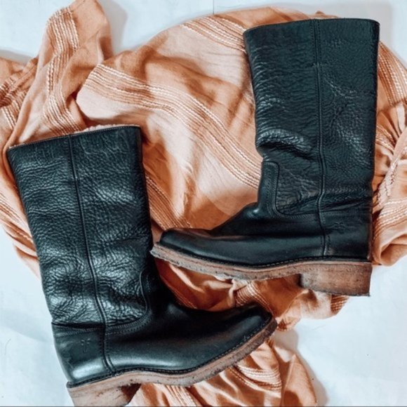 Frye Shoes - Frye | Campus Shearling Boot in Black pebbled